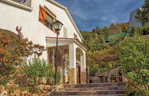 Cozy Home In Palafolls - Foto 10