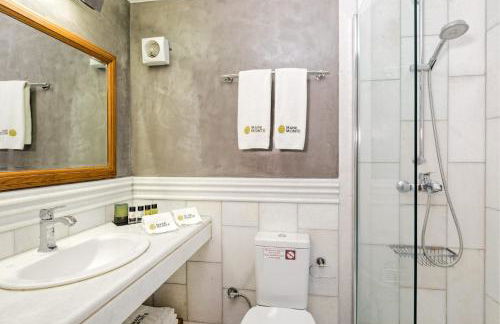 Mare Monte Luxury Suites - Photo 35