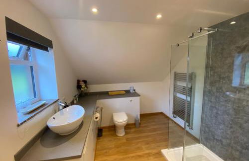 New Bury Cottage near Goodwood - Photo 19