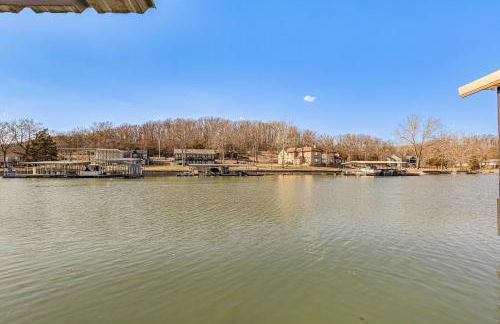 Waterfront Sunrise Beach Rental with Private Dock - Foto 31