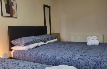 The Grove- 3 Bed Detatched House Wolverhampton- Families and Contractors- Near Town Centre and Molineux Stadium - Foto 10