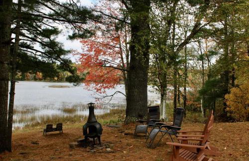 Authentic Maine Log CabinLakefrontKayaksPets - Foto 21