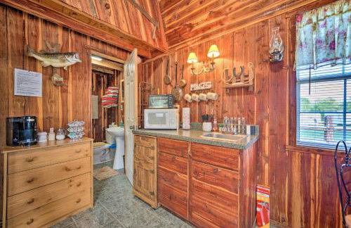 Hand-Built Black Fork Cabin 2 with Fire Pit! - Foto 13