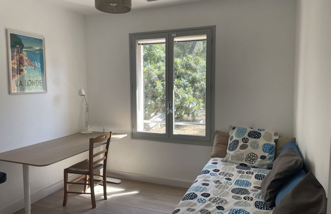 4 bedroom House in La Valette-du-Var with private pool and garden - Photo 16