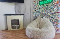 The Lucky 7 - Photo 12