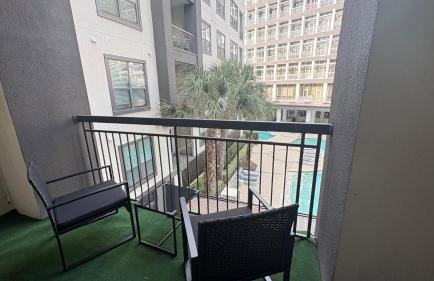 Relaxing Pool-View 1BR Near Top Houston Spots - Foto 6