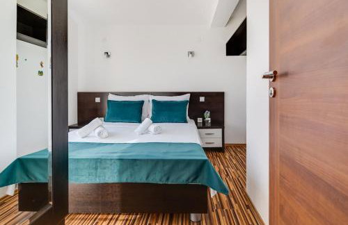 Apartman Strmota s bazenom i jakuzijem - Foto 40