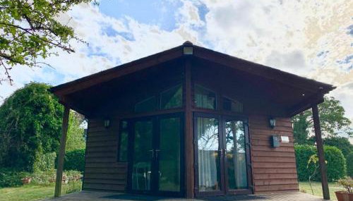 The Reading Chalet and gardens, suitable for contractors - Foto 1