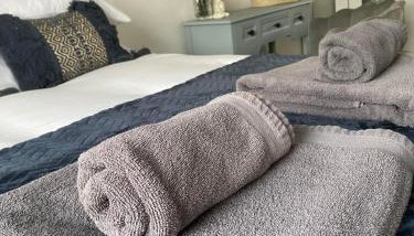 The Penthouse at Percy House Pet Friendly 2 Bedroom Apartment in Porthcawl Sleeps 4 people Located in the town centre - Foto 2, towels