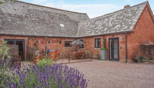 Milkman's Barn - Photo 3