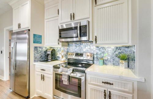 225 Feet to Shore! Ocean-View Crystal Beach Escape - Foto 12