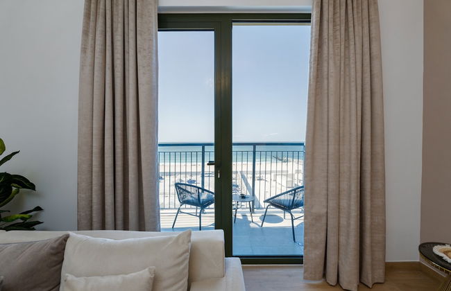 Contemporary La Mer 1BR w Beach Access - Photo 10
