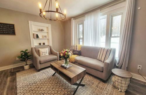 Sweet Cottage near Downtown DSM - Foto 21