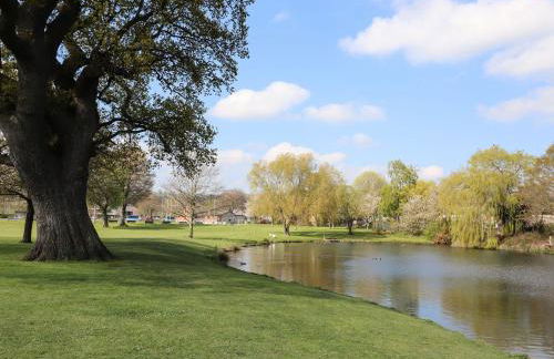 Memorial Building - Photo 53