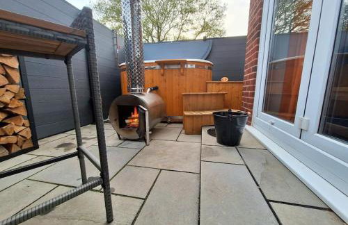 Stylish Escape With Wood-Fired Hot Tub - Foto 13