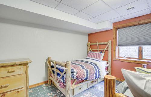 Family Home with Indoor Pool about 2 Mi to Elkhart Lake! - Foto 22