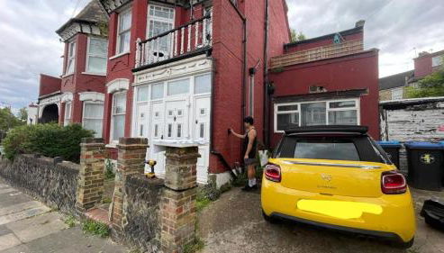 Lovely Flat Near Train Station and Central London - Foto 4, Garden