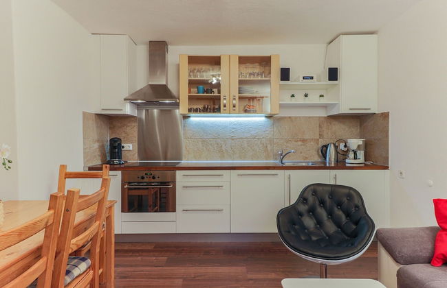 Central Apartment With Balcony, Terrace, Garden, Deckchairs - Foto 17