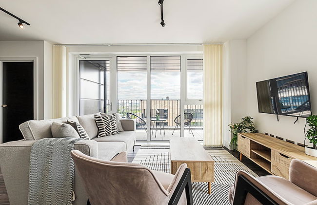 Chic and Sleek Sky-high Apartment - Foto 14