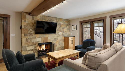 Fasching Haus Unit 12, Lower Level Deluxe Condo w/ Open Living Area & Gas Fireplace - Foto 2