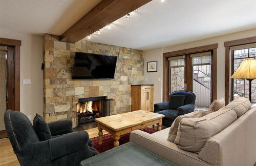 Fasching Haus Unit 12, Lower Level Deluxe Condo w/ Open Living Area & Gas Fireplace - Foto 2