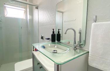 Apartamento amplo perto da Praia da Litorânea - Carmona Temporadas - Foto 18