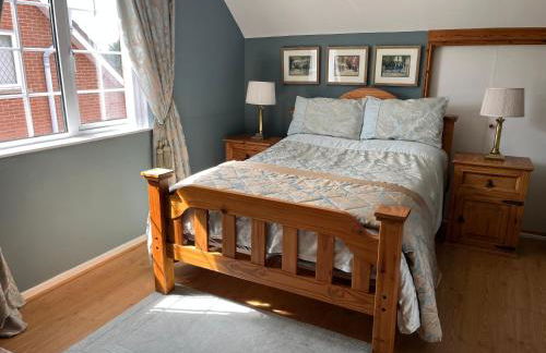 Comfortable and Convenient 4 Bedroom Home - Foto 22