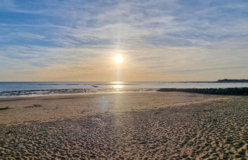 2 Bedroom Amazing Home In Ars-En-Ré - Foto 8