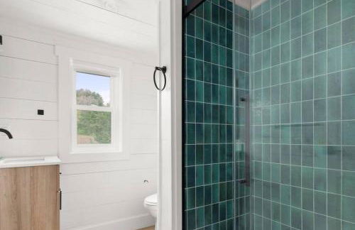 Charming & Freshly Restored Farmhouse 1 mile from center of Stowe - Foto 2