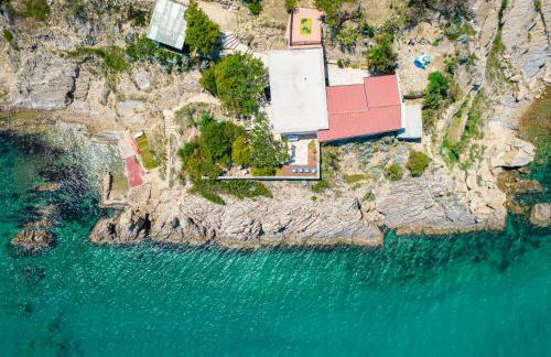 Villa Sortis and boat - Photo 70