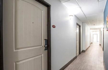 The Vistas 119 Modern studio with full kitchen 1st floor great location - Foto 4