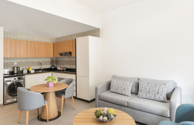 Citadines Metro Central Dubai - Photo 49