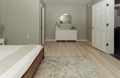 Huge, One Bedroom Apartment with Balcony - Foto 15