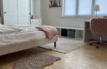 CK Business Apartments 4BR, WLAN, Parking - Foto 11