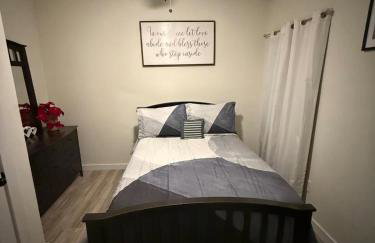 Spacious 3 bedroom 2 bath home in Downtown - Foto 34