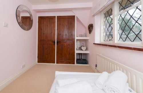 Luxurious Country House with Cinema Games Room - Pass the Keys - Photo 34