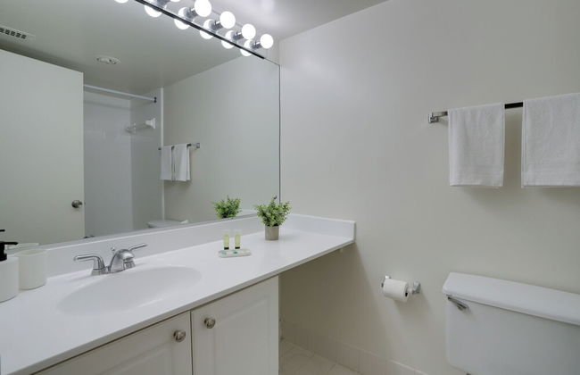 Convenient Apt Near Airport - Photo 39