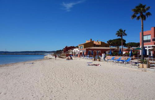 Port Hyeres Duplex plein Sud 200 M2 et 100 M2 de terrasse - Foto 34