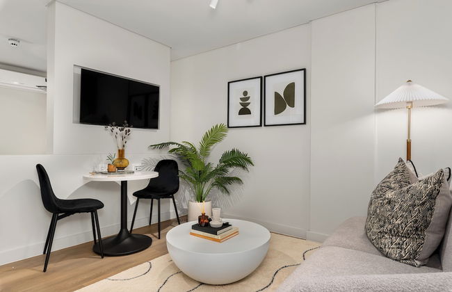 The Tokyo 003 - Photo 11