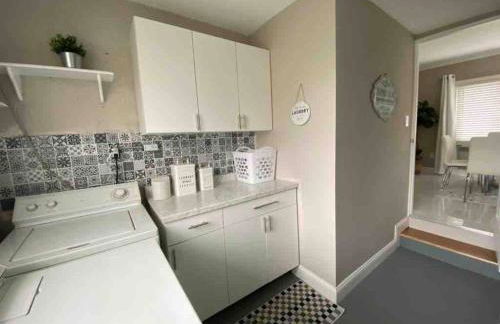 Elegant & spacious 32 Gem in Harper Woods - Foto 50