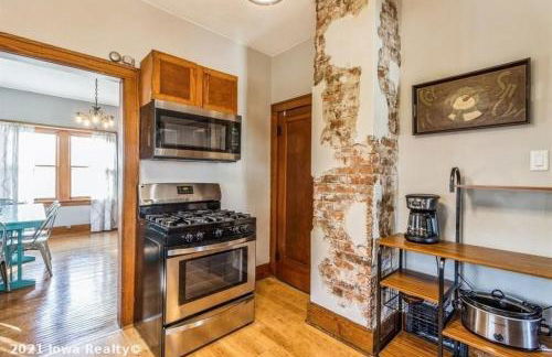 Bright 4BR Bungalow Sleep 12 near Des Moines & i80 - Foto 5