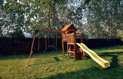 Alpine Highmark by KABINO Hot Tub Fire Pit Fully Fenced Backyard WiFi - Foto 14