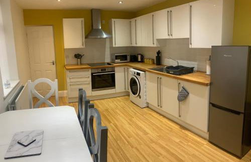 Gateshead Serviced Apartment Ideal for Contractors and Vacationing - Foto 5