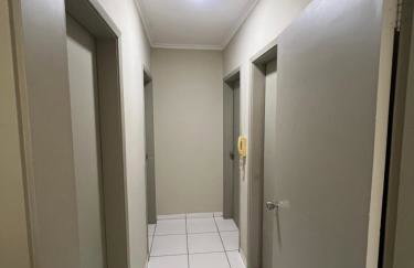 Apê Espaçoso 3 Qtos no coração da cidade - Foto 12