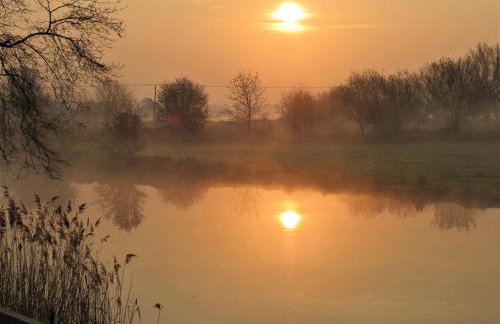 Cottage - Sleeps 3, Parking & Fishing - Foto 35