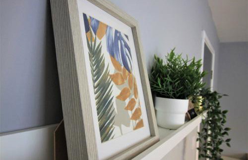 H21 -3 bed Close to Town Drive Parking 2 toilets Contractor Digs - Photo 22