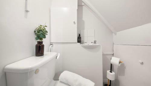 Acton 4BR House I Contractors I Families I Parking - Foto 2