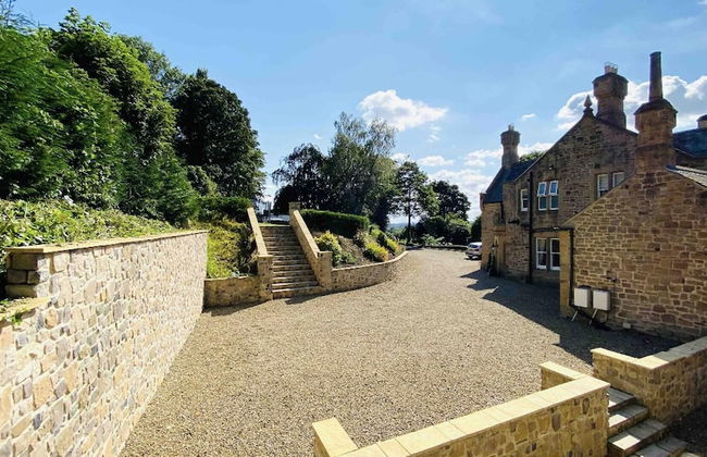 Exclusive 4-bed House 10 Minutes From Newcastle - Photo 19