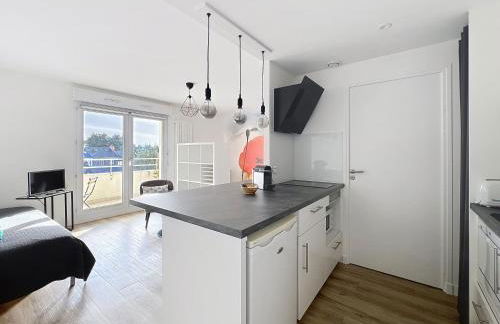 Le Jules Verne - Classé 2 étoiles - Tout confort - Balcon sur cour - Foto 16