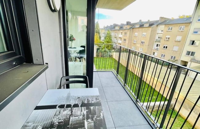 New 1 bedroom in City Center- Terrace - Photo 6